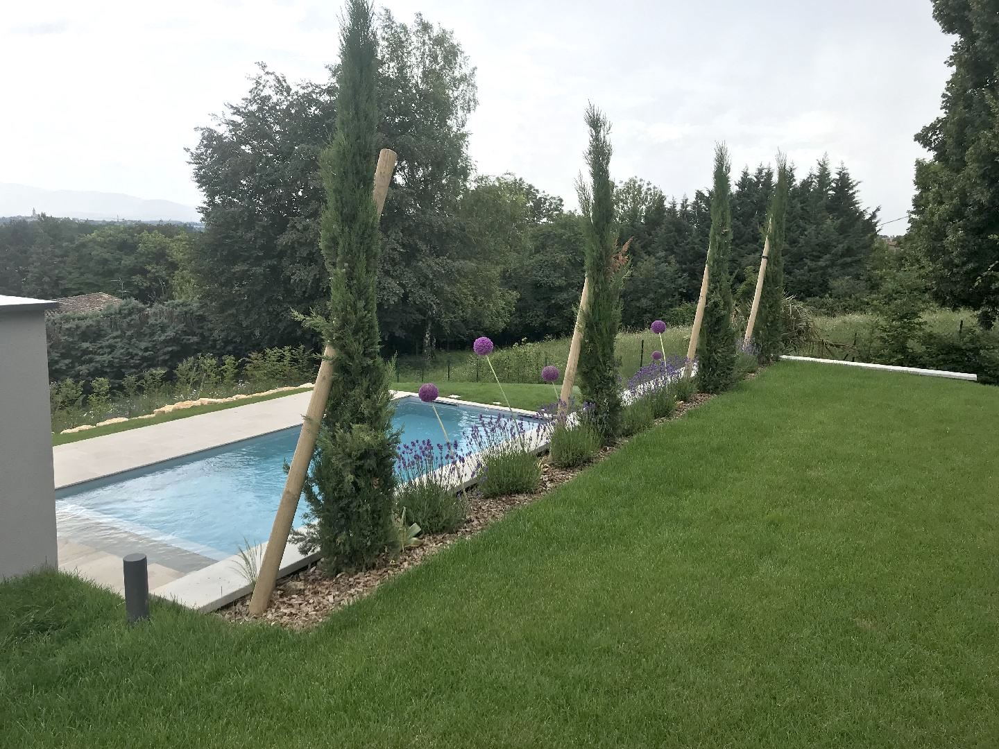 Piscine avec volet roulant