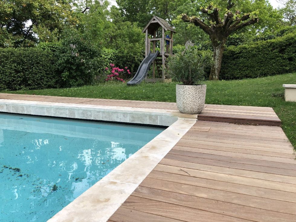 Terrasse de piscine en IPE