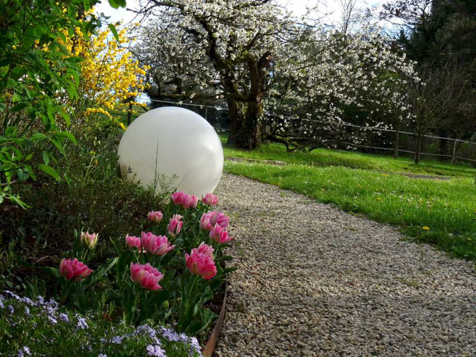 allée ramassage désherbage jardin GLEIZE